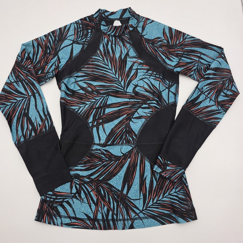 Lululemon Suns Out Rash Guard Top UPF 50+ Sun Protection Shirt Surf Swim Size 2